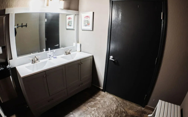 Chamonix - Year-round Fun w/ Shared Pool!