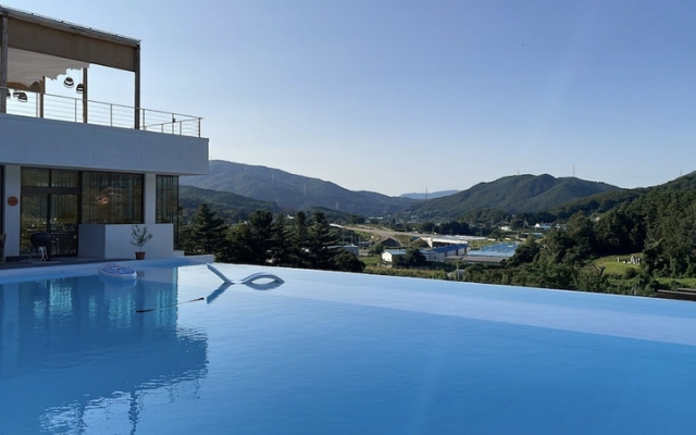 Tivoliville Spa And Poolvilla