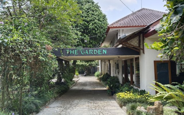 The Garden Family Guest House powered by Cocotel.