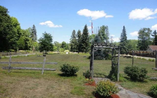 Dwight Riverside Inn