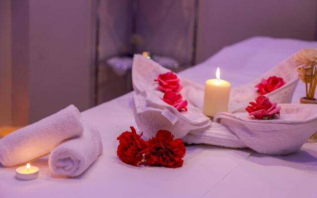 Loumage Suites & Spa Seef
