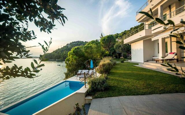 Villa Exotica