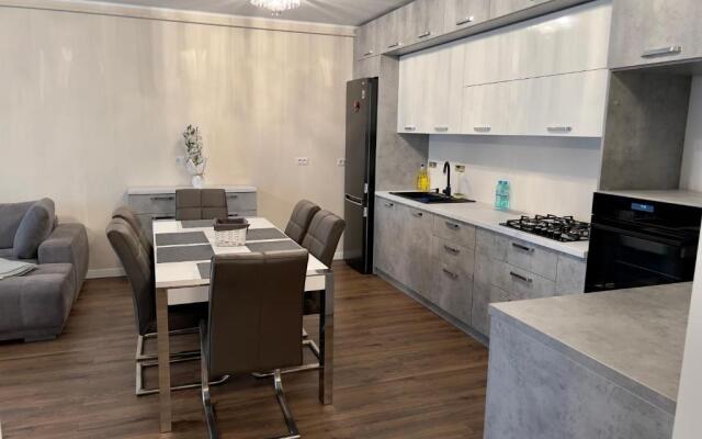 La Pini - Apartament Luxury Bucium
