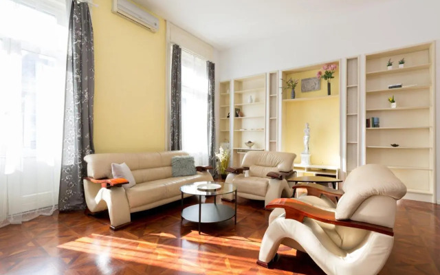 Luxury central Apartment