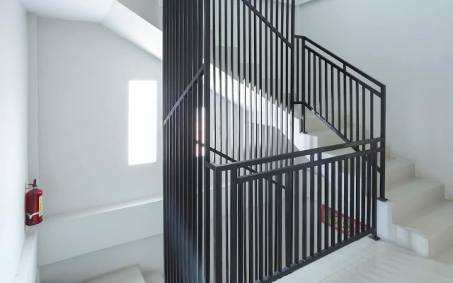 Reddoorz near Terminal Joyoboyo