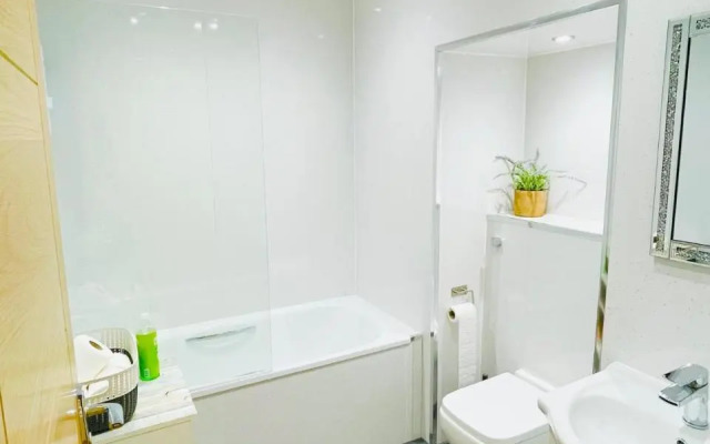 New 3-Bedroom Apartment Close to City Centre