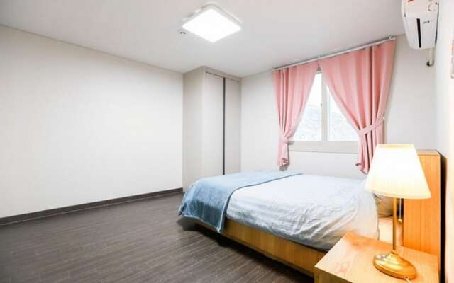 Yeosu Lamer Pension