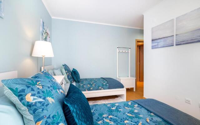Premium Family Apartment W/ Lift, Ac & Barbecue