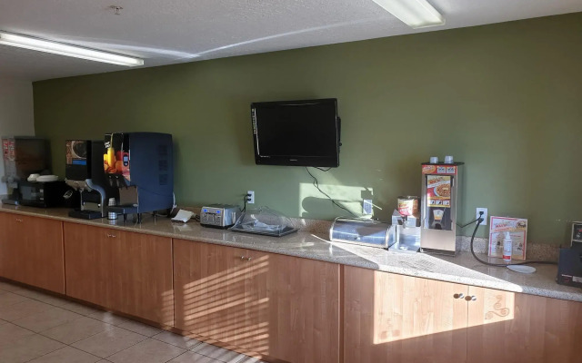 Split Mountain Motel