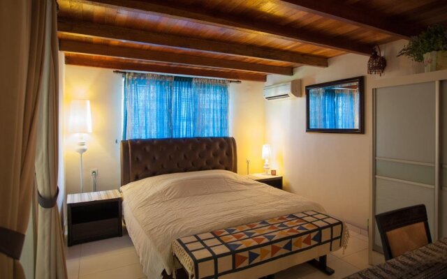 Driftwood Guest House