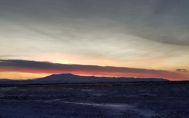 Hekla Cabin 1 Volcano and Glacier View