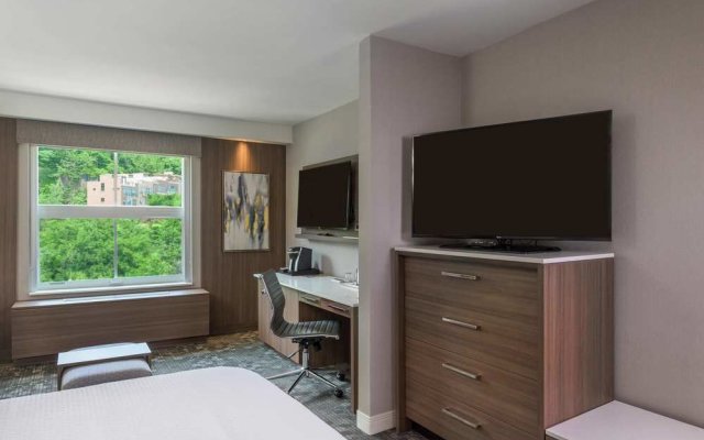 Courtyard by Marriott Edgewater NYC Area