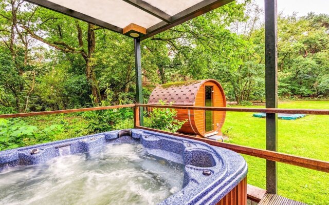 Sun-kissed Bungalow in Uden With Sauna, Jacuzzi, Terrace