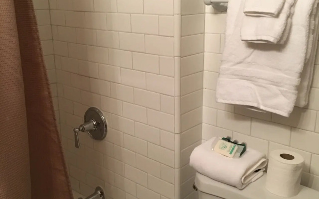 Far View - A Bed & Breakfast Estate