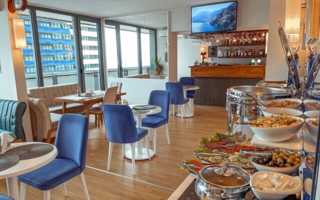 Holiday Point Orbi City