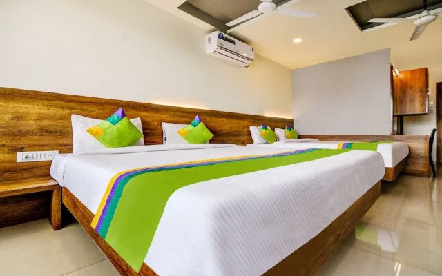 Hotel Sri Sai Suites