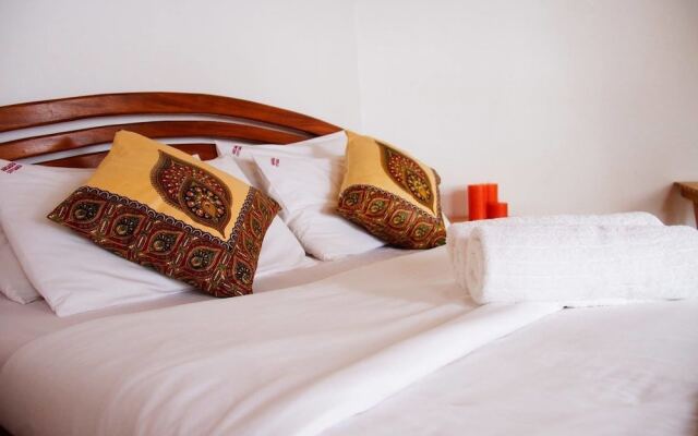 Arcadia Lodges Lake Bunyonyi