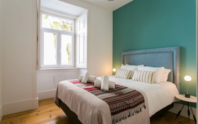 JOIVY Gorgeous 3BR home w/balcony nearby Time Out Market