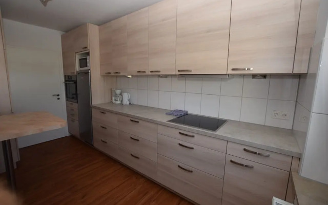 AB Apartment 107
