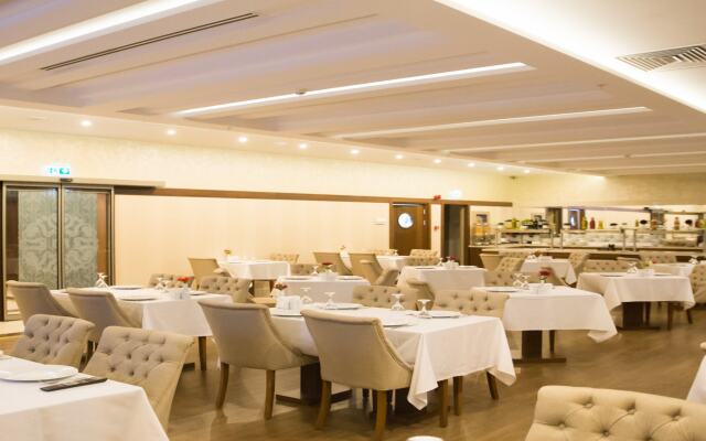 The Grand Mira Hotel