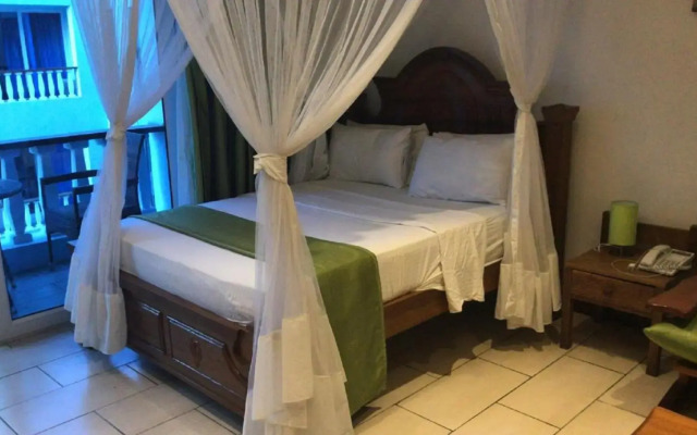Modern Beachfront Studio Apartment B44