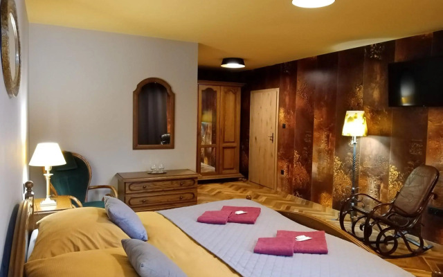 Hotel Cade