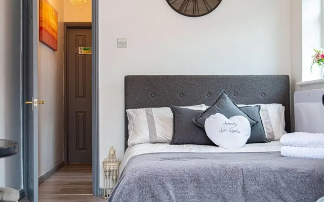 1-bed Apartment With Private hot Tub, Sauna & gym