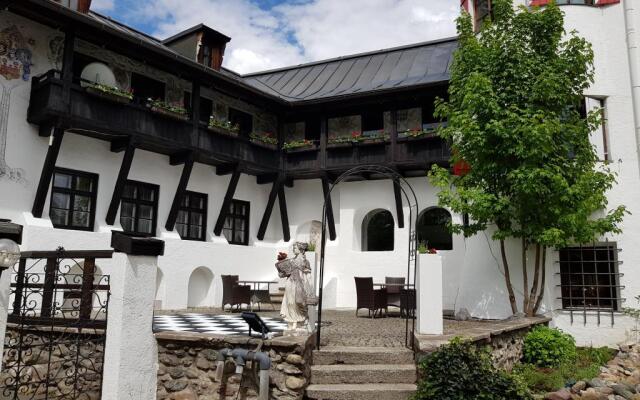 Schlosshotel Rosenegg