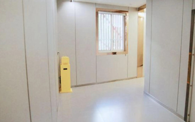 Zsmart Hotel (Shanghai Baoshan Wanda Gongkang Road Subway Station)