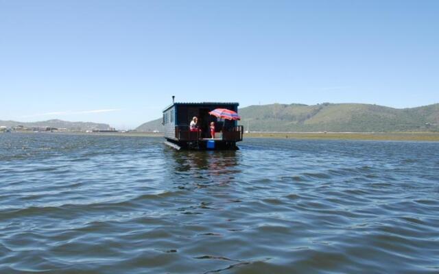 Knysna Houseboat Myrtle