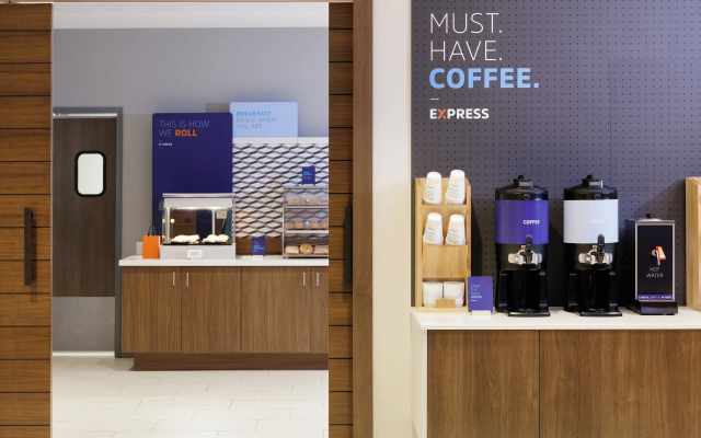 Holiday Inn Express & Suites Pittsfield-lenox-berkshires By Ihg