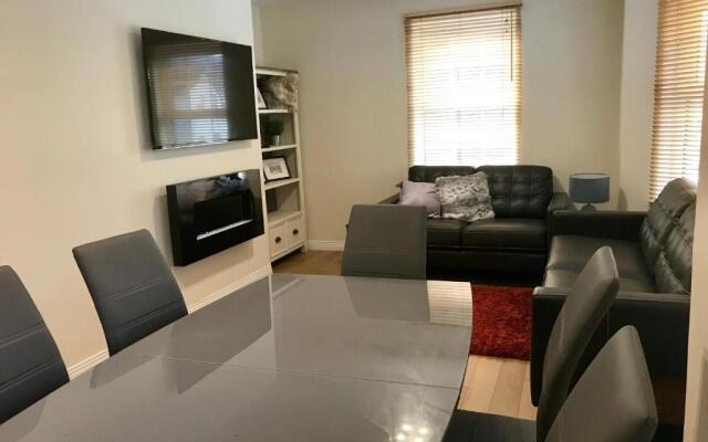 4 Bed Duplex Apartment, Belfast