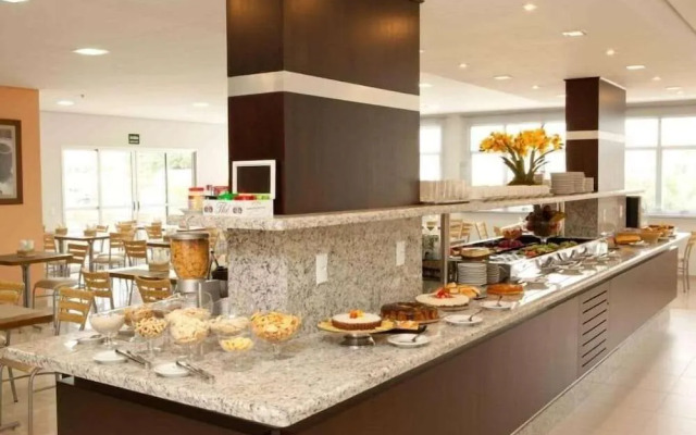 Serras Hotel