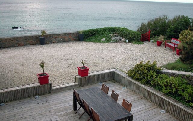 Luxurious Villa in Locquirec With Terrace