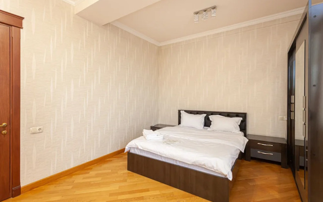 Stay Inn on Buzand 13
