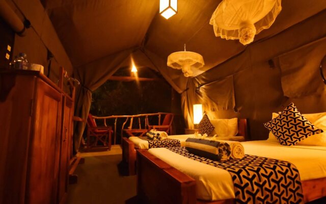 Hotel Athgira