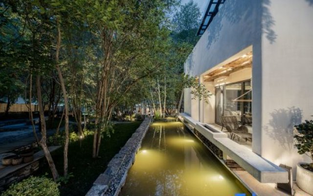 Jiuzhaigou Forest and Water, Light Luxury and Beautiful Accommodation