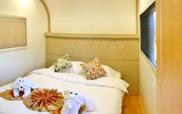 Micheng RV Lijiang Camping