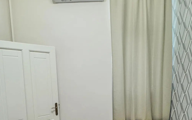 Luxury 3BR Apartment Near Basilica & Parliament