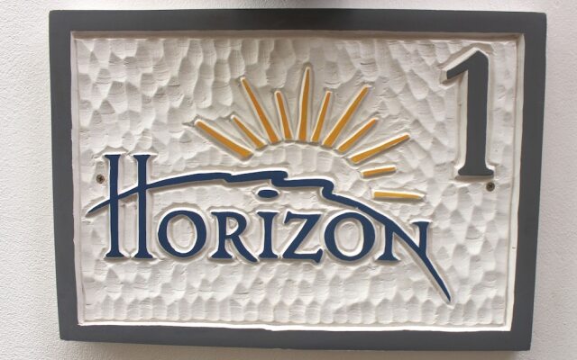 Horizon Lodge