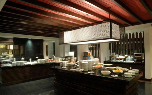 Sunee Grand Hotel and Convention Center