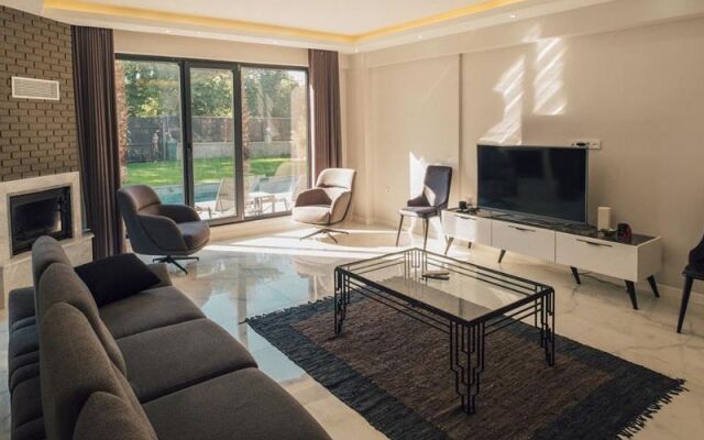 Villa Gray