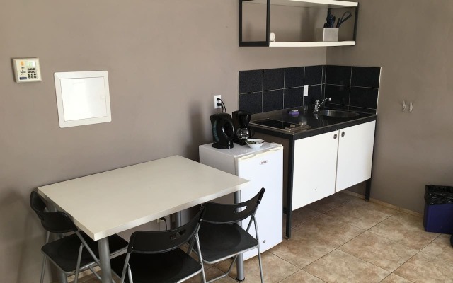 Studio in Beautiful City Garden