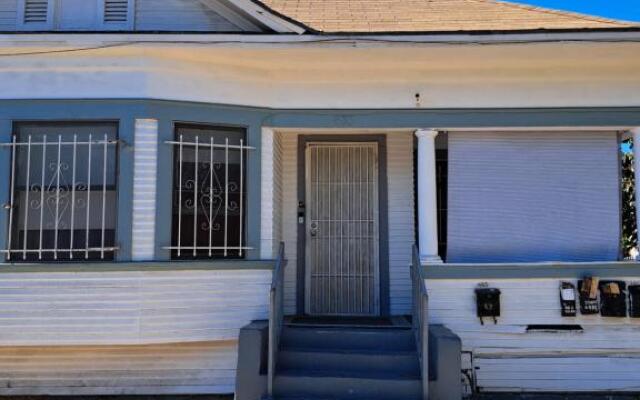 2 bedroom home near Downtown LA