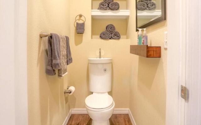 Dunedin Main Street Bungalow