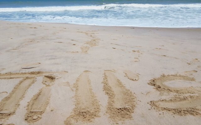Tills Beach Hotel