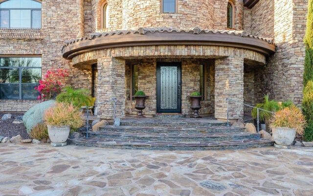 Casa Sunridge 5 Bedroom Home by Redawning