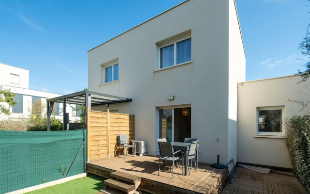 Villa in Valras-plage Near Sandy Beach