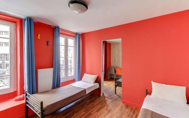 Le Montclair Montmartre by River - Hostel