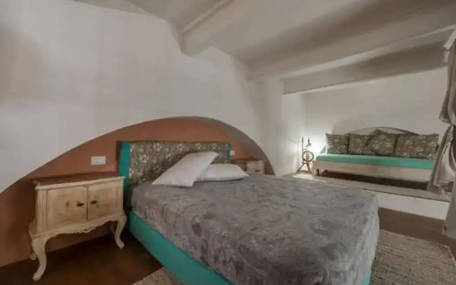 Shabby Loft In Colosseum